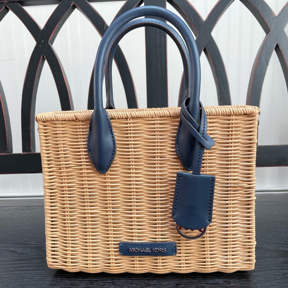 Michael Kors Small Shopper Wicker Crossbody In Navy